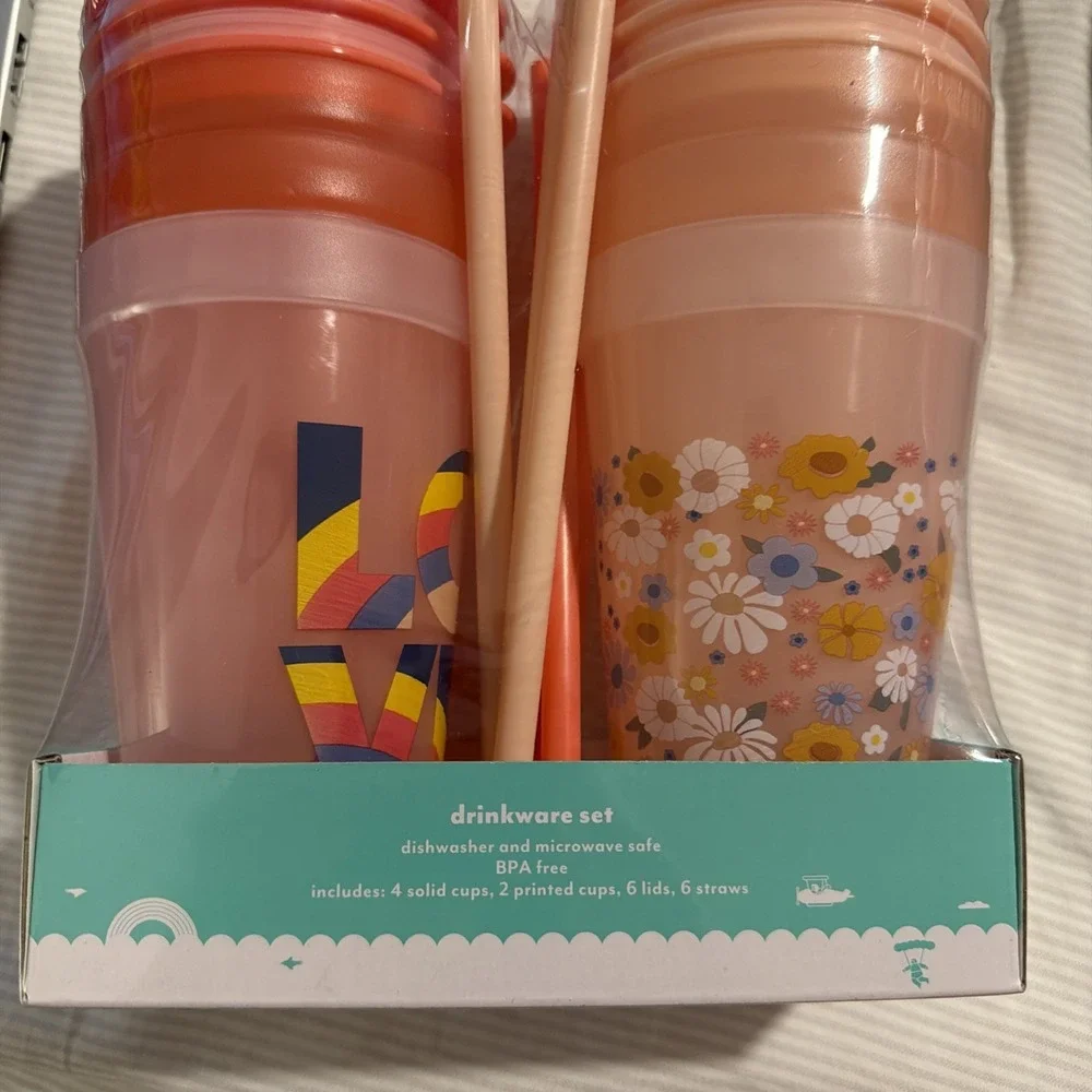 Pillowfort 18 Pc Plastic Kids' Cup Tumbler Drinkware Set in Peach/Melon, New